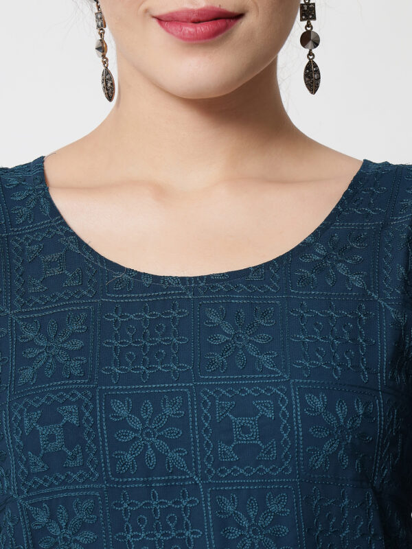 Sofisty Women Georgette Fabric with Chikan Embroidery Straight Kurta