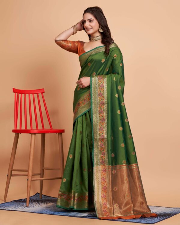 Women Banarasi Silk with Jacquard work Green color Saree with Red color Blouse