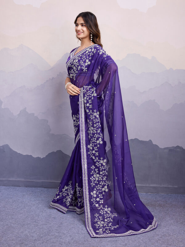 Sofisty Women Embroidered Saree