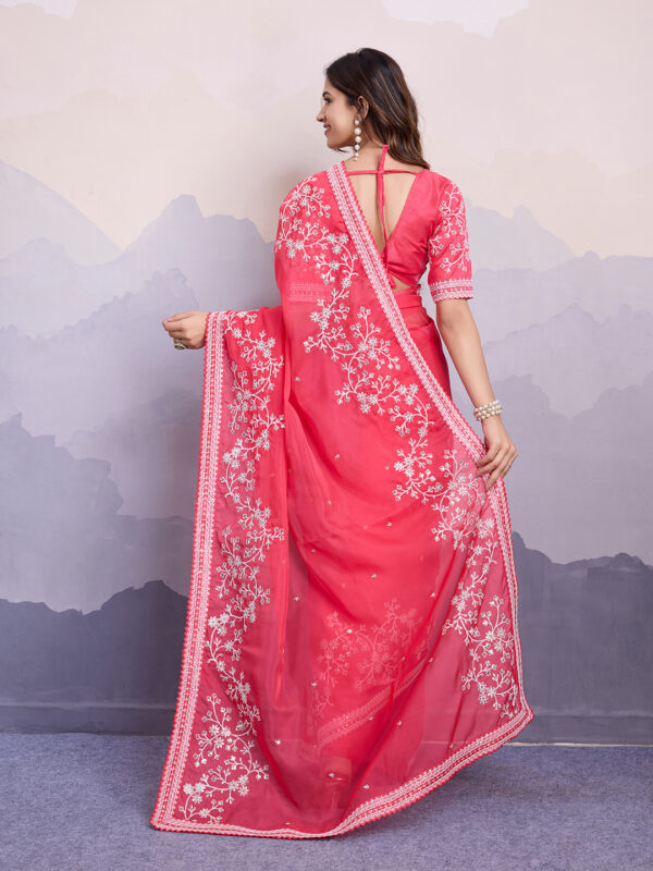 Sofisty Women Embroidered Saree